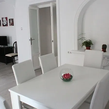 Apartamento Luceros 아파트